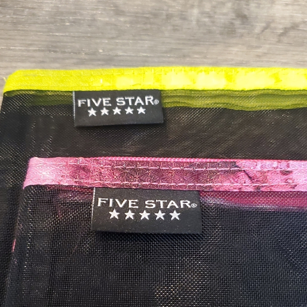 ✳️ACTIVITY SET W/POUCH - Picture 10 of 16
